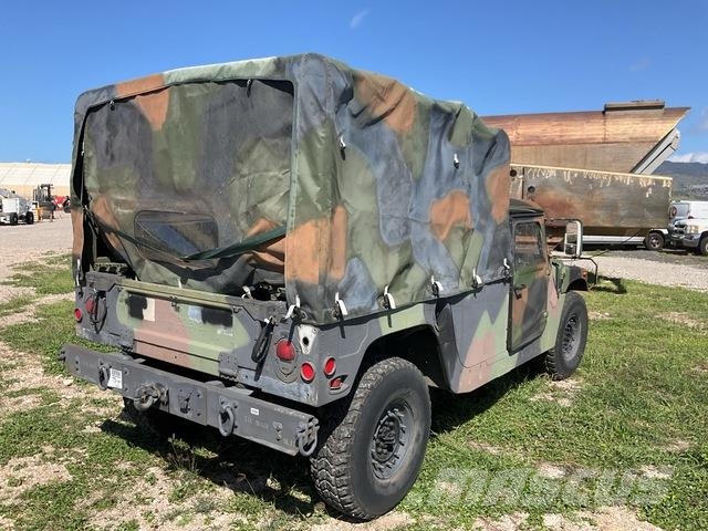 AM General M1097R1 Пикапи