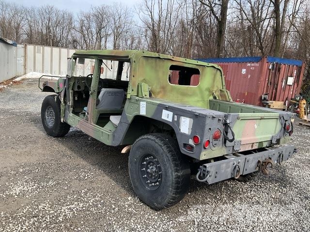 AM General M1097R1 Пикапи