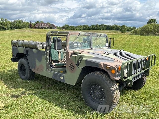 AM General M1097R1 Ldv/dropside
