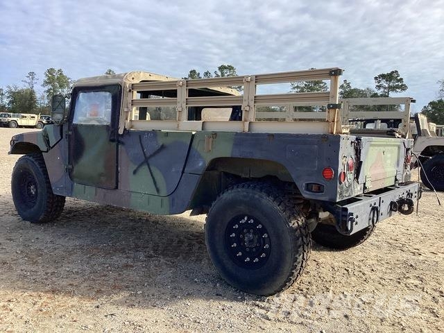 AM General M1097R1 Pick up/Dropside