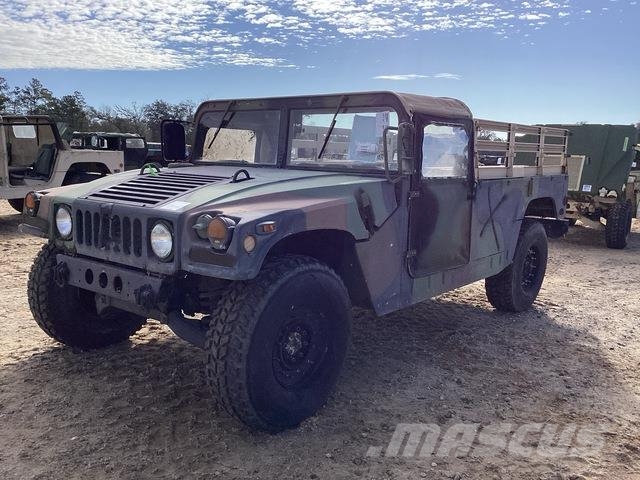 AM General M1097R1 Pick up/Dropside