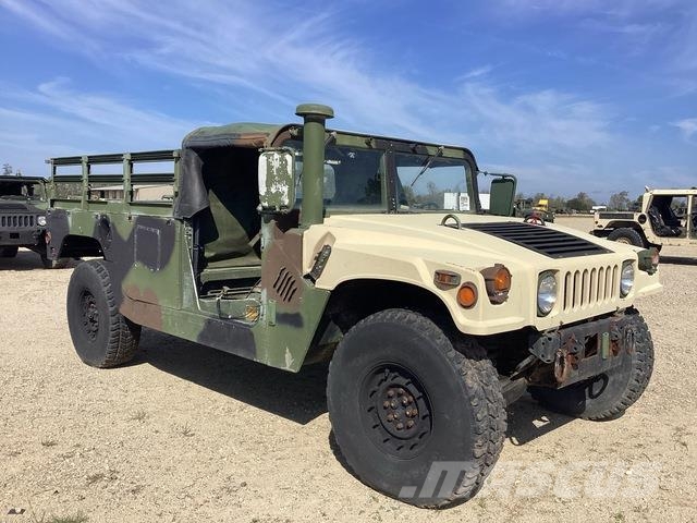 AM General M1123 Pick up de caixa aberta
