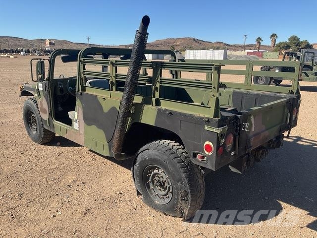 AM General M1123 Pick up/Valník