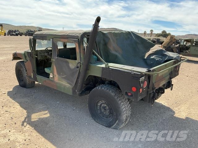 AM General M1123 Bestelwagens met open laadbak
