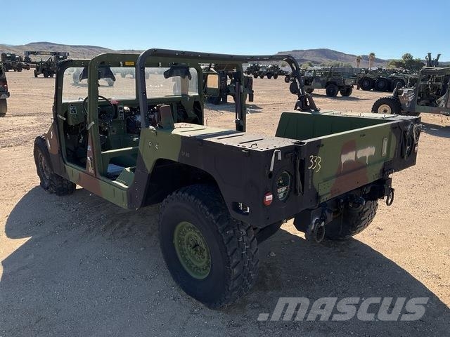 AM General M1123 Bestelwagens met open laadbak