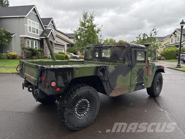 AM General M1123 Pick up/Dropside