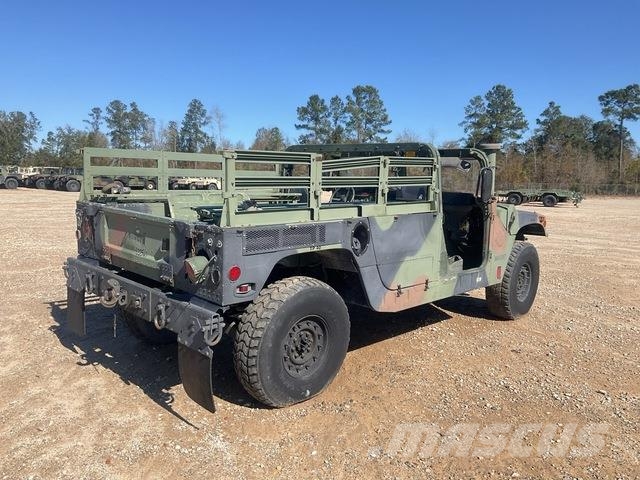 AM General M1152 Pick up/Dropside