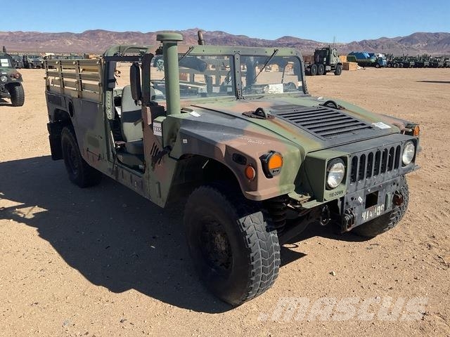AM General M1152 Pik up kamioni