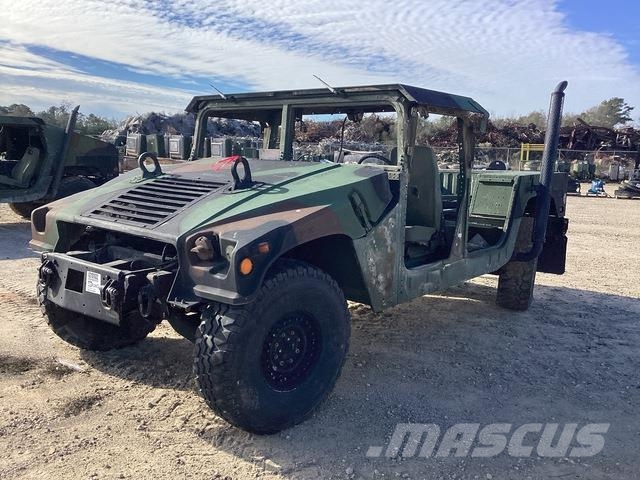 AM General M1152A1B2FK5 Pick up/Dropside