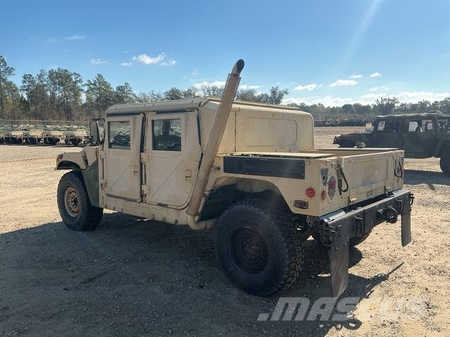 AM General M1165A1 Pick up/Dropside