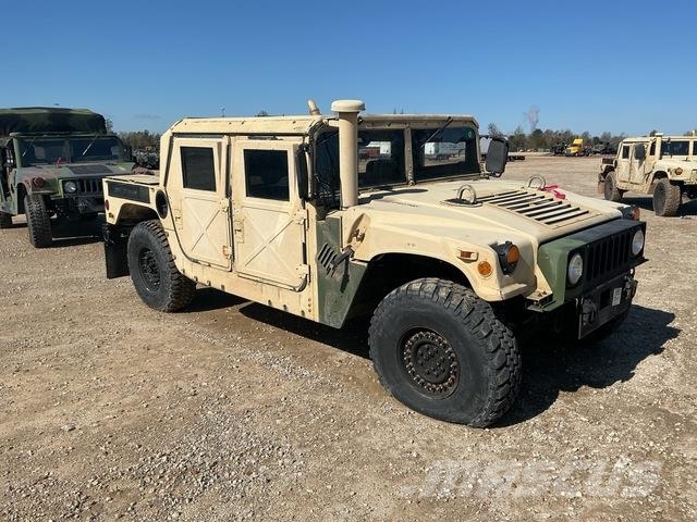 AM General M1165A1 Pick up/Dropside