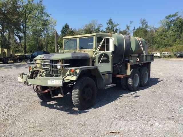 AM General M35A2 Water tankwagens