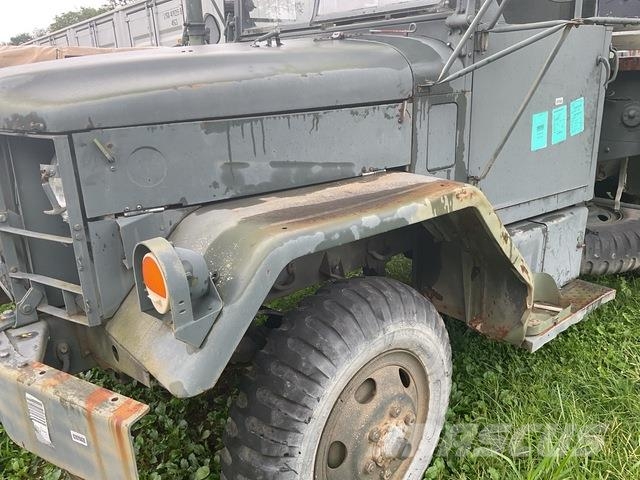 AM General M35A2C Umpikorikuorma-autot