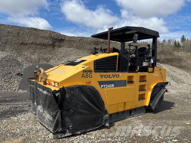 Ammann AP240 Rodillos sobre neumáticos