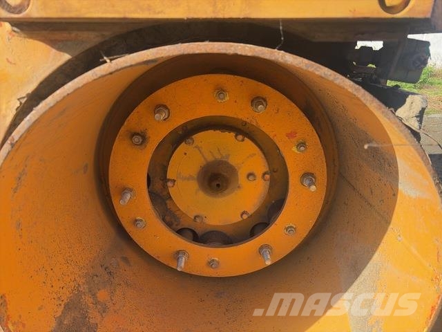 Ammann AV12E Ikerdobos hengerek