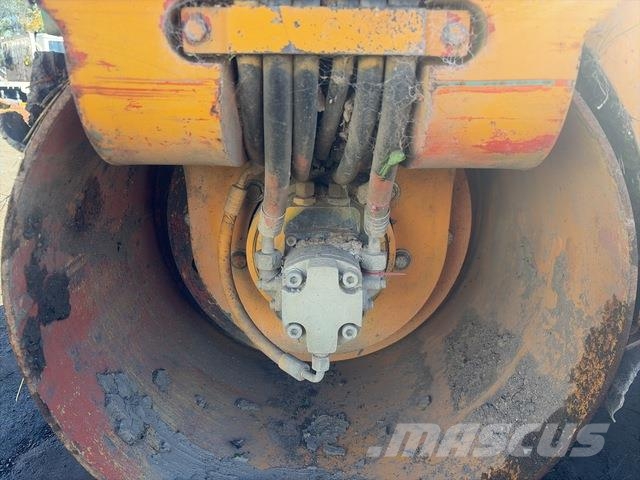 Ammann AV12E Ikerdobos hengerek