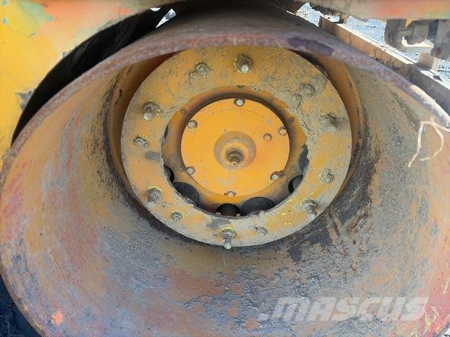 Ammann AV12E Ikerdobos hengerek
