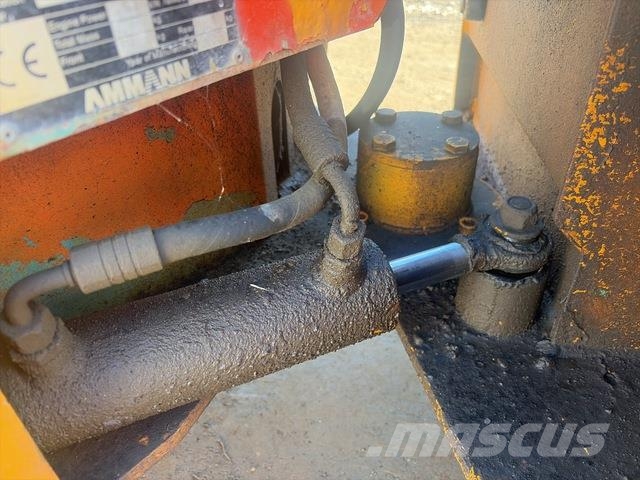 Ammann AV12E Ikerdobos hengerek