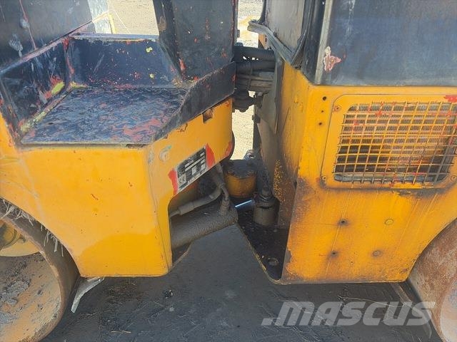 Ammann AV12E Ikerdobos hengerek