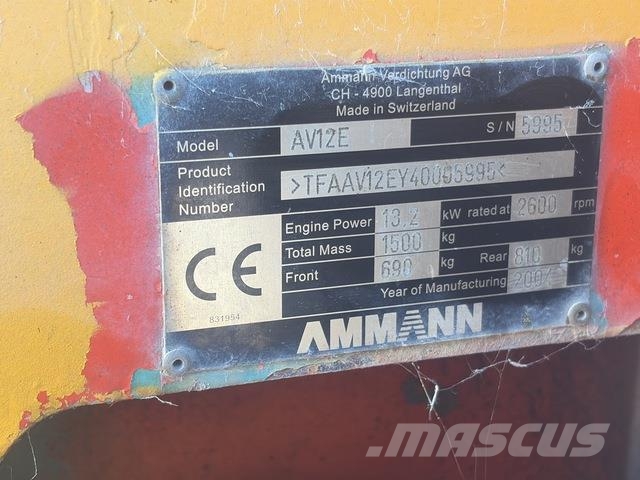 Ammann AV12E Ikerdobos hengerek