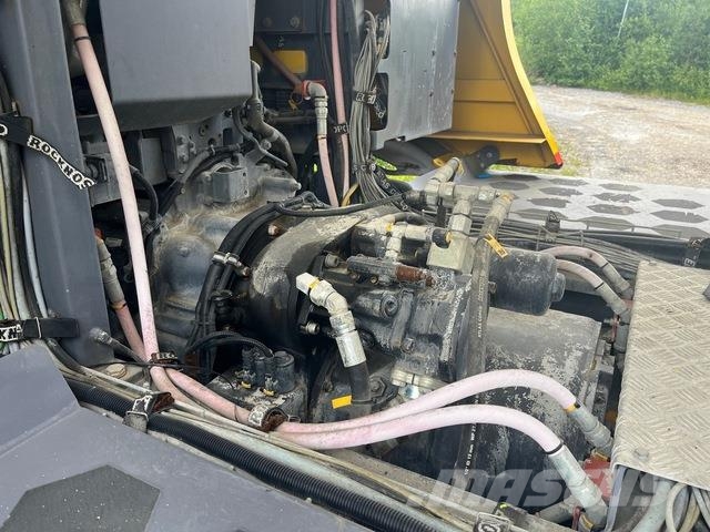 Atlas Copco Boomer XE3C Druga podzemna oprema