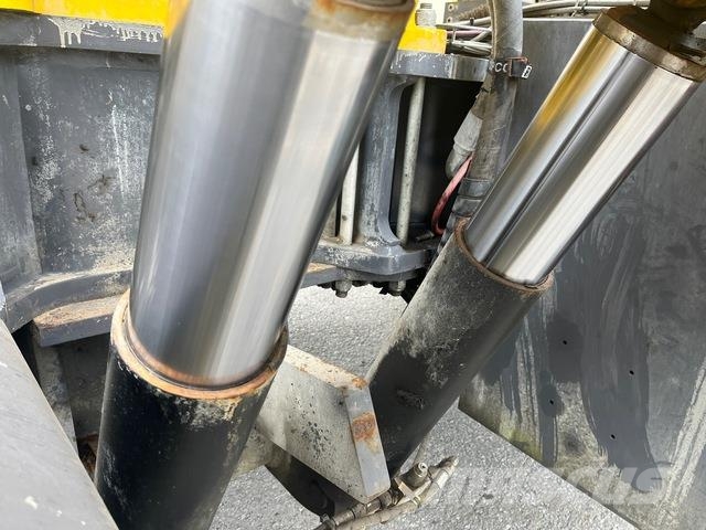 Atlas Copco Boomer XE3C Druga podzemna oprema