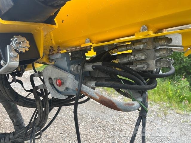 Atlas Copco Boomer XE3C Druga podzemna oprema