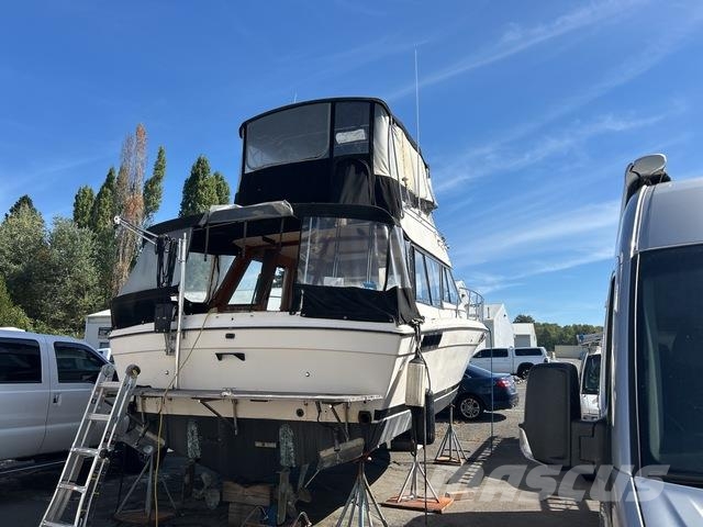 Bayliner Veneet, proomut ja ponttoonit