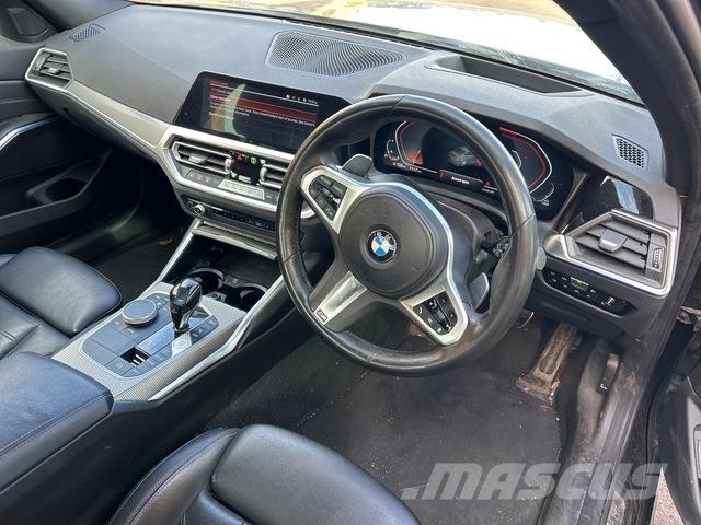 BMW 320i Henkilöautot