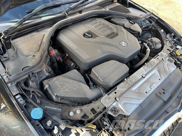 BMW 320i Henkilöautot