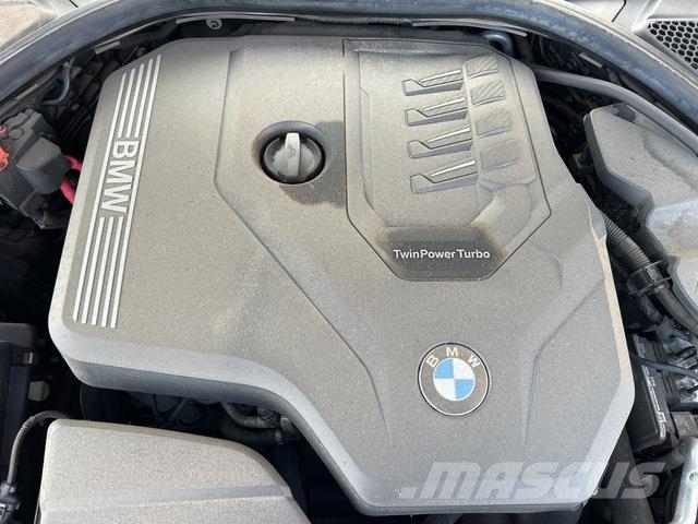 BMW 320i Henkilöautot