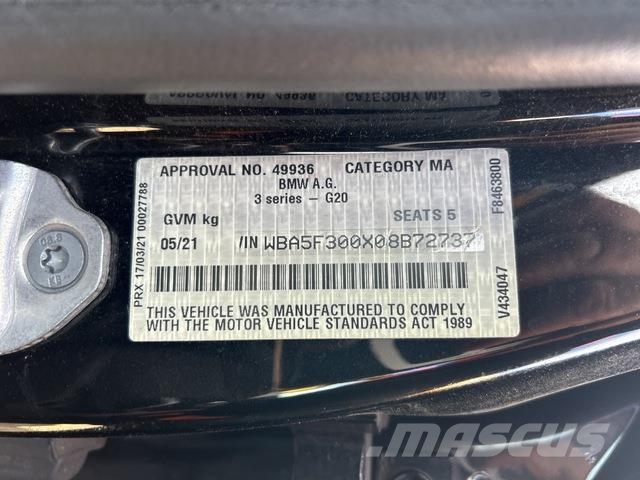 BMW 320i Henkilöautot