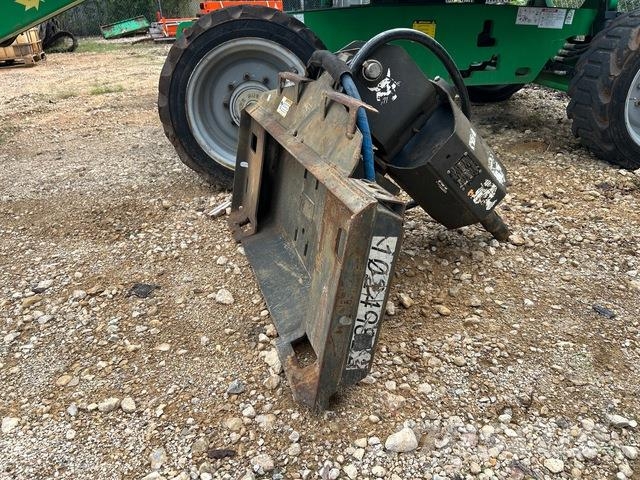 Bobcat 30C مثاقيب