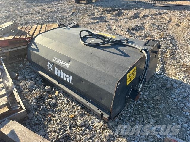 Bobcat 6707837 Zametacie kefy