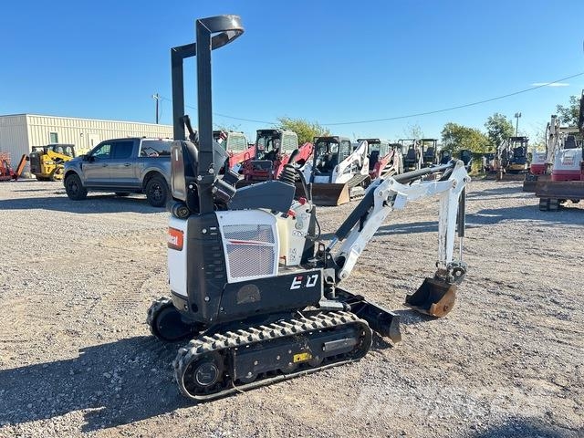 Bobcat E10 Lánctalpas kotrók