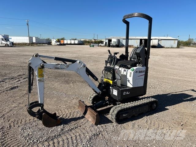 Bobcat E10 Lánctalpas kotrók