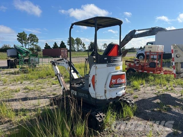 Bobcat E20 履带挖掘机
