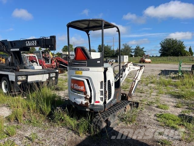 Bobcat E20 履带挖掘机
