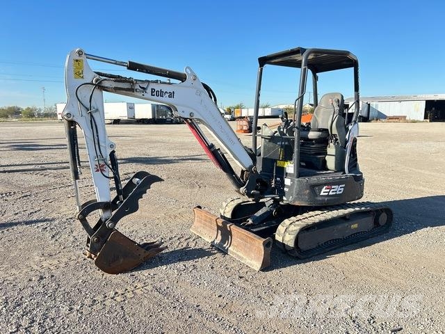 Bobcat E26 Lánctalpas kotrók