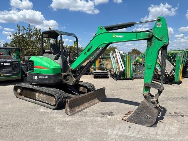 Bobcat E45 履带挖掘机