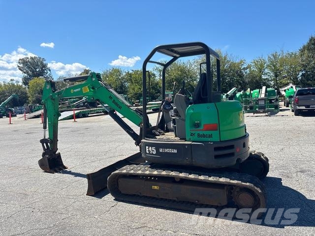 Bobcat E45 履带挖掘机
