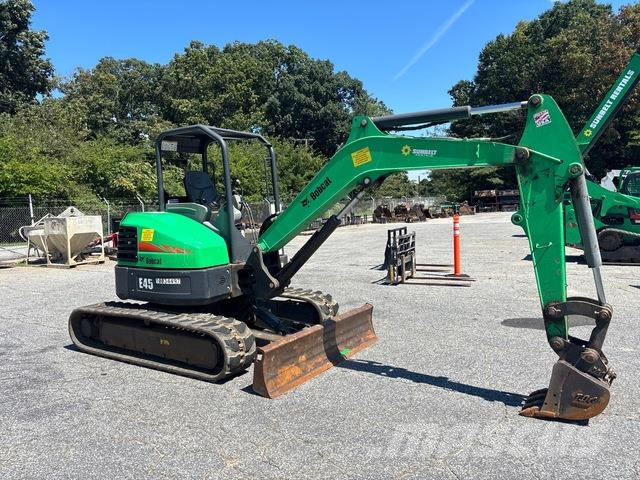 Bobcat E45 履带挖掘机