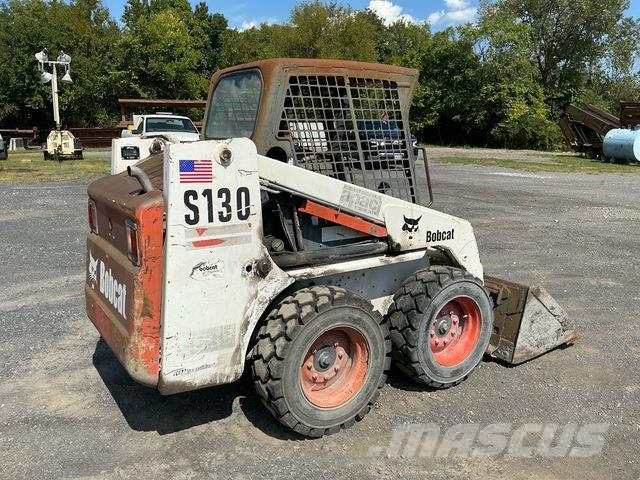 Bobcat S130 Lietoti riteņu kompaktiekrāvēji