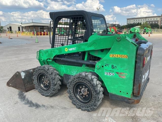 Bobcat S550 Carregadoras de direcção deslizante