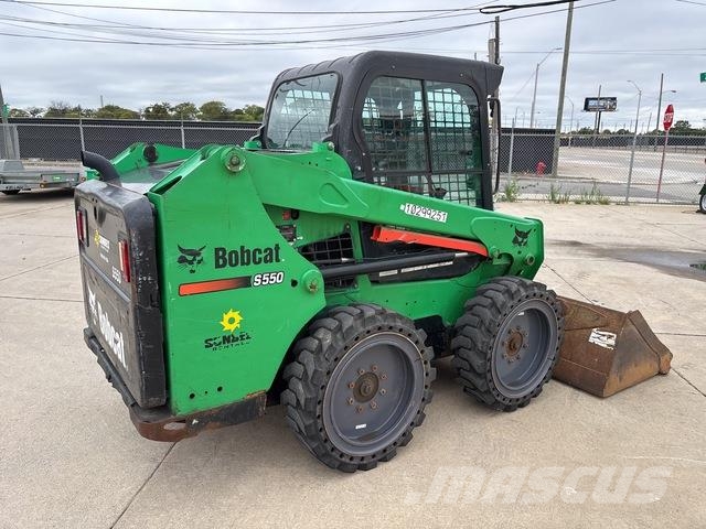 Bobcat S550 Carregadoras de direcção deslizante