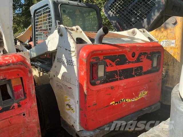 Bobcat S550 滑移轉向裝載機