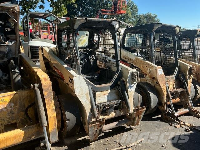 Bobcat S550 滑移轉向裝載機