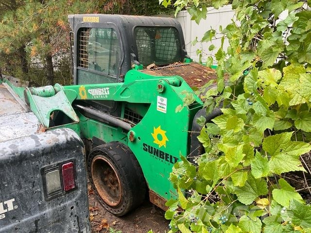 Bobcat S550 滑移轉向裝載機