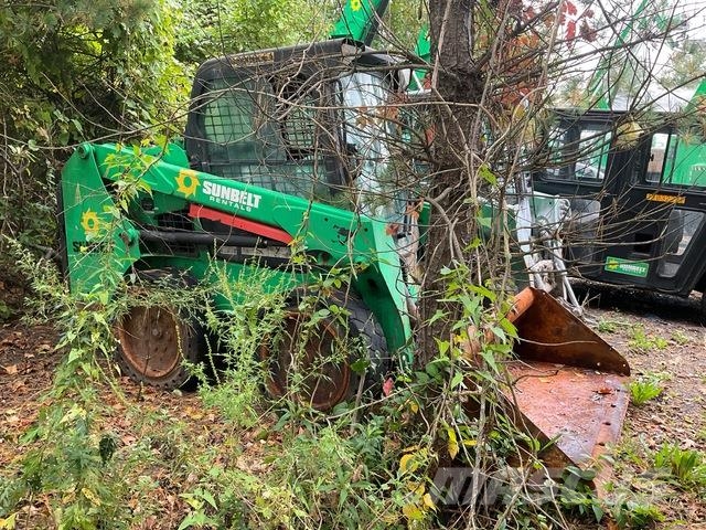Bobcat S550 滑移轉向裝載機