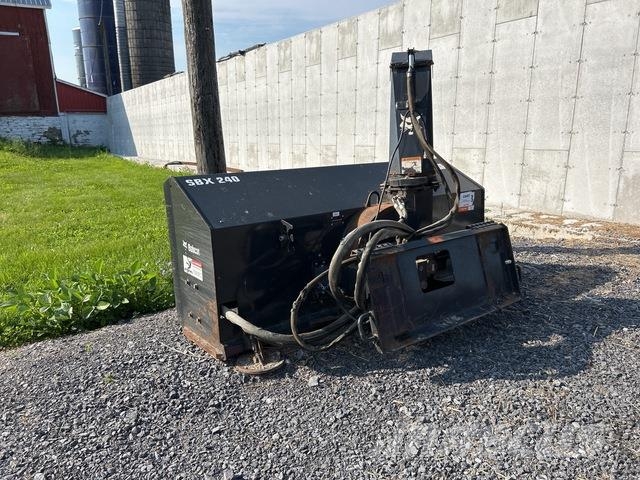 Bobcat SBX240 Hómarók